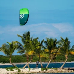 Slingshot UFO V2 Limited Edition Green Zero Strut Foil Kite - 30% Off Discounts Apply ! -surf sale shop slingshot 2023 ufo v2 limited edition green size 3